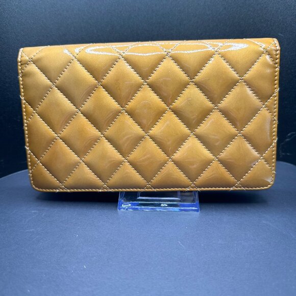 CHANEL Matelasse Patent Leather Bifold Long Wallet in Honey Brown - EUC - Picture 3 of 9